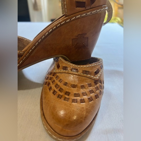 Kinney Brazilian leather strapped wedge sandal women size 5 1/2 - Picture 5 of 8